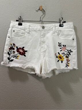 Blu Pepper White Denim Shorts with Floral Embroidery